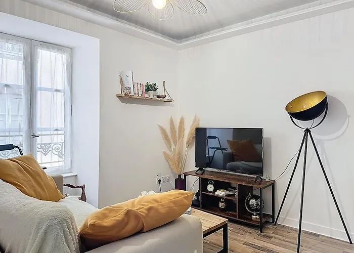 Apartment Montferrand 5 Pers Clermont-Ferrand